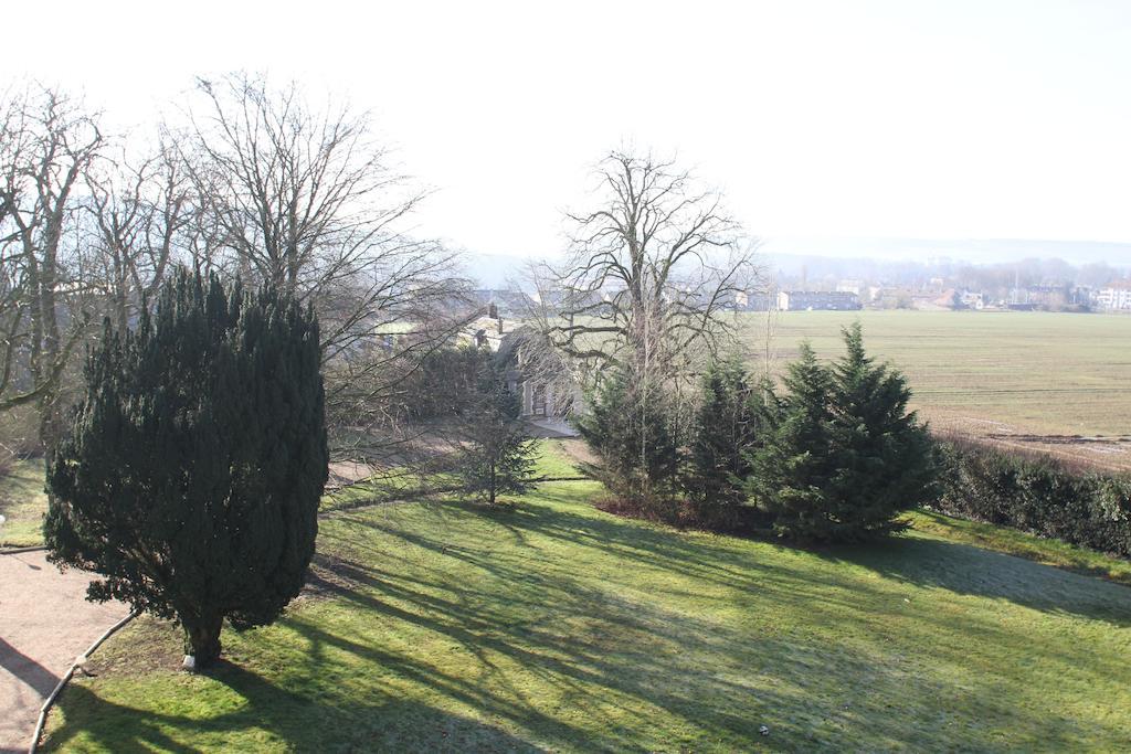Chateau De La Folie Trie-Chateau Номер фото