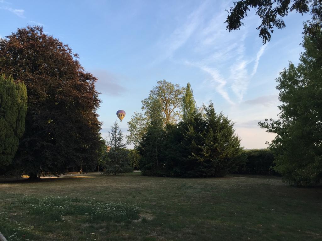 Chateau De La Folie Trie-Chateau Экстерьер фото